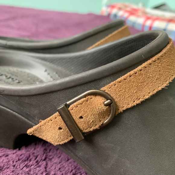 Croc clogs size 9 Womens brown - Picture 6 of 7